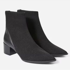 Everlane Boss Boots Knit in Black